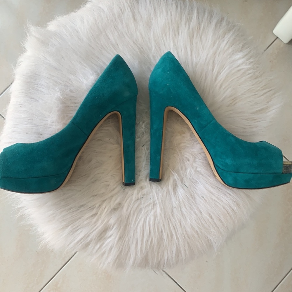 High heels - Picture 2 of 4